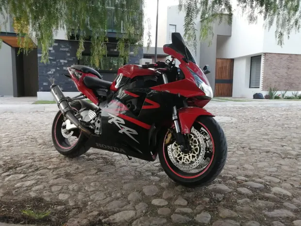 Moto entregada por Gladius Custom Bajío